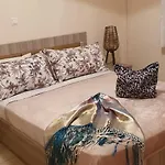 Milonas Antoni Apartament *